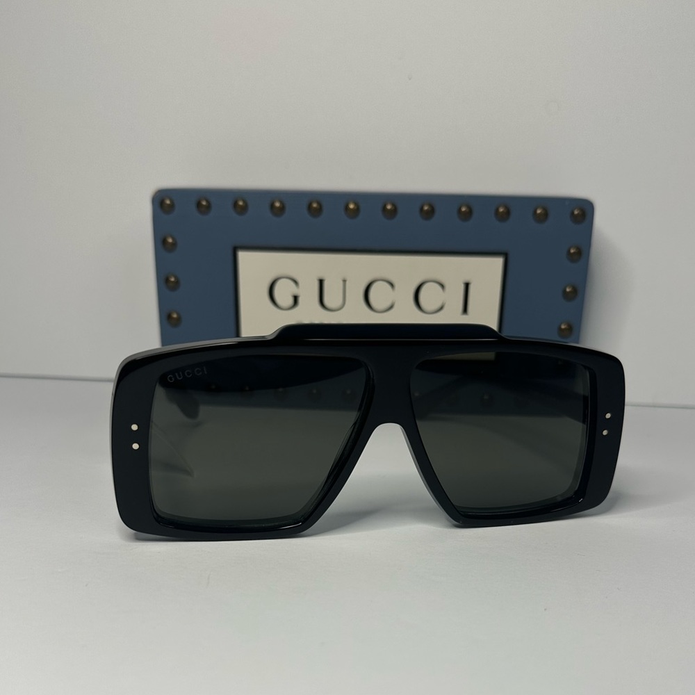 💯 - Authentic Gucci Grey Shield Unisex Sunglasses GG1369S 001 - Picture 7 of 12